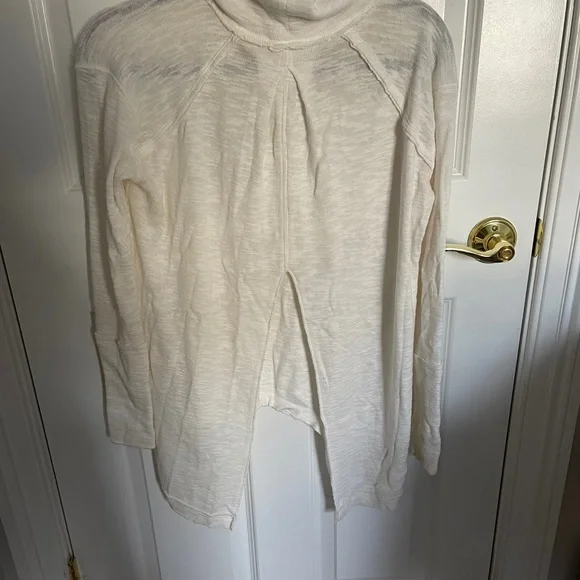 Turtle neck - Picture 2 of 2